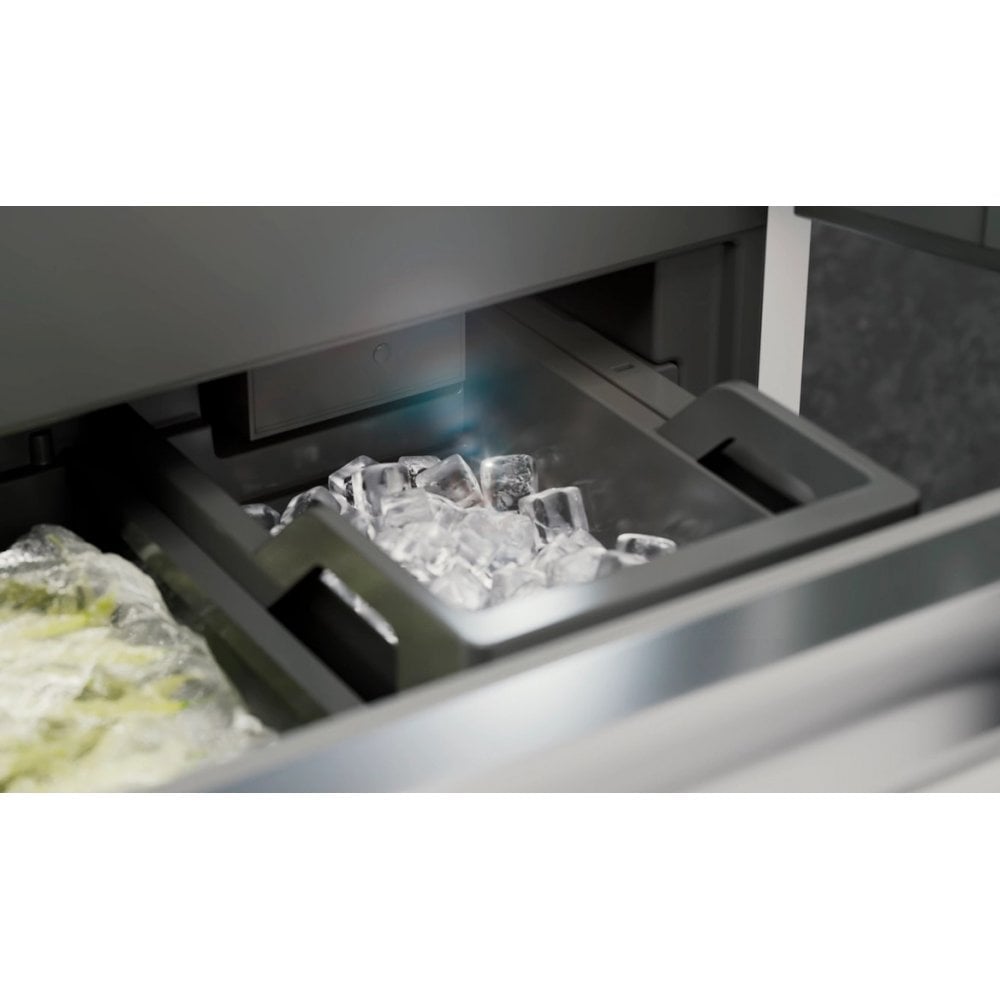 Liebherr ECBNe8872 Built In Frost Free Fridge Freezer: (H 202.7cm) : BioFresh: PremiumPlus :Fixed Hinge