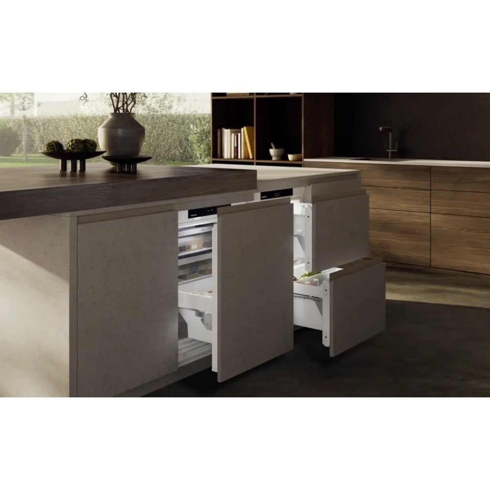 Liebherr SUFNPc365i Built Under Freezer : Pull Out Drawers: H 82-88cm: Prime : Fixed Hinge