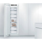Bosch GIN81VEE0G 55.8cm Built In Total No Frost Freezer. ( H 177.2cm) Series 4: Fixed Hinge