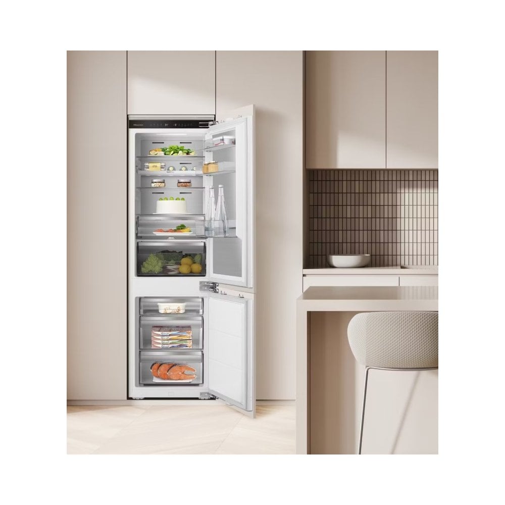 Hisense RB5B250SSWC1 Built In Fridge Freezer 60/40 : H 177.2cm : Sliding Hinge
